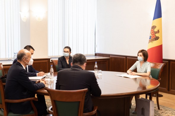 Maia Sandu s-a întâlnit cu Ambasadorul Republicii Populare Chineze în Republica Moldova, Zhang Yinghong